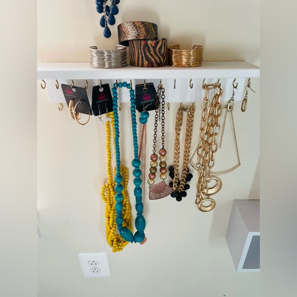 Paparazzi Jewelry Package - Jewelry Only - Picture 4 of 4